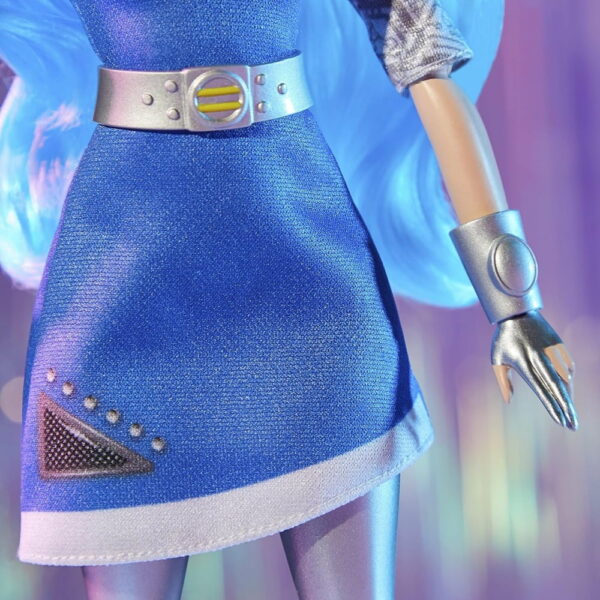 Poupée Disney Zombies 3 Addison Cheveux Bleus 12", Avec Robe & Accessoires – Image 7